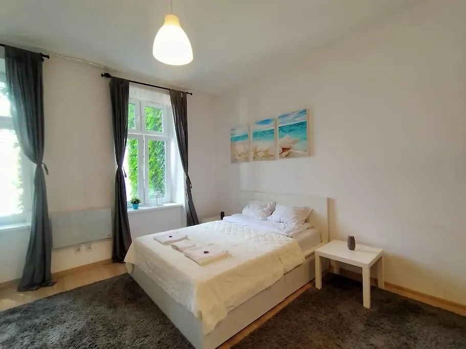 Bright Josefa Apartments For Two Krakow Poland